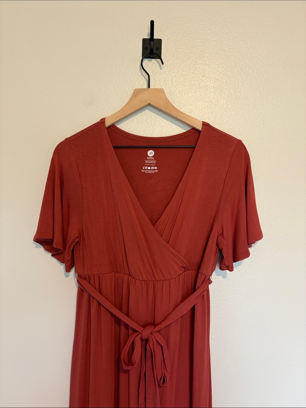 Kindred Bravely Maternity Stretchy Jersey Knit Faux Wrap Maxi Dress Pink Small - Picture 4 of 8
